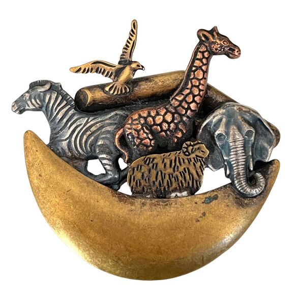 Vintage Pin Brooch Noah's Arc Multi Tonal Zebra Elephant Giraffe Sheep Bird 6W - Picture 1 of 2